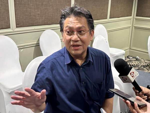 Nur Jazlan: 不仅巫统，民主行动党也需通过修改党章来吸引马来选民